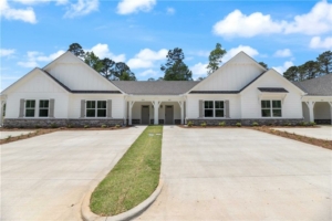Exterior of Glennshire townhomes